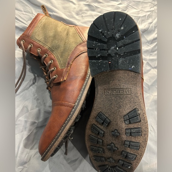 Men’s Steve Madden Dress shoes - Picture 4 of 6